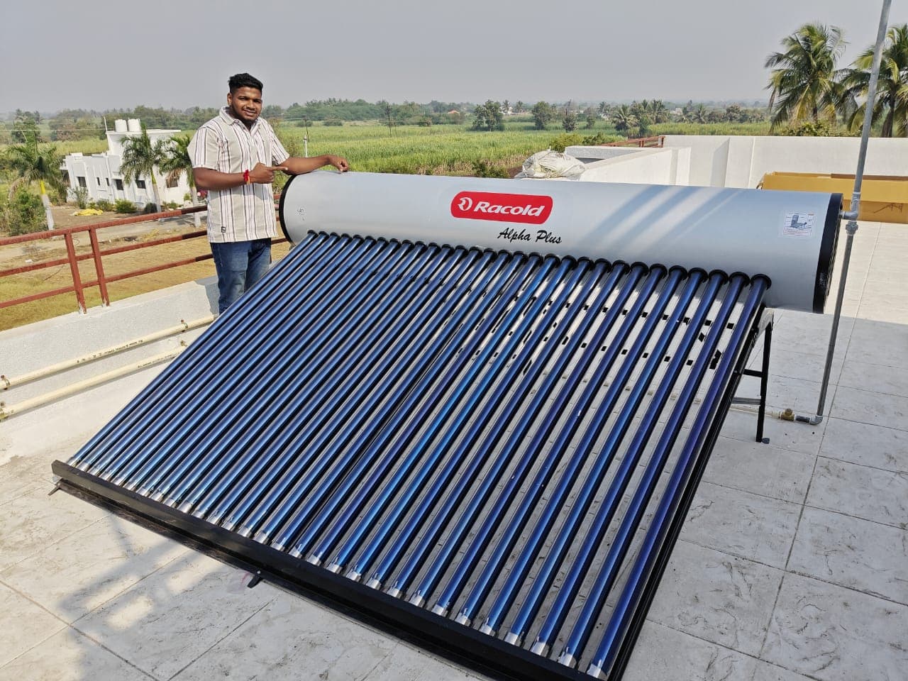 300 LPD Racold solar water heater installation at the Vilas Adlinge residence in Phaltan